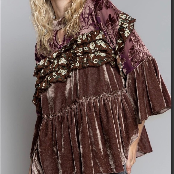 3/$30 POL Gorgeous Coco Color Velvet Peplum top - Picture 6 of 9